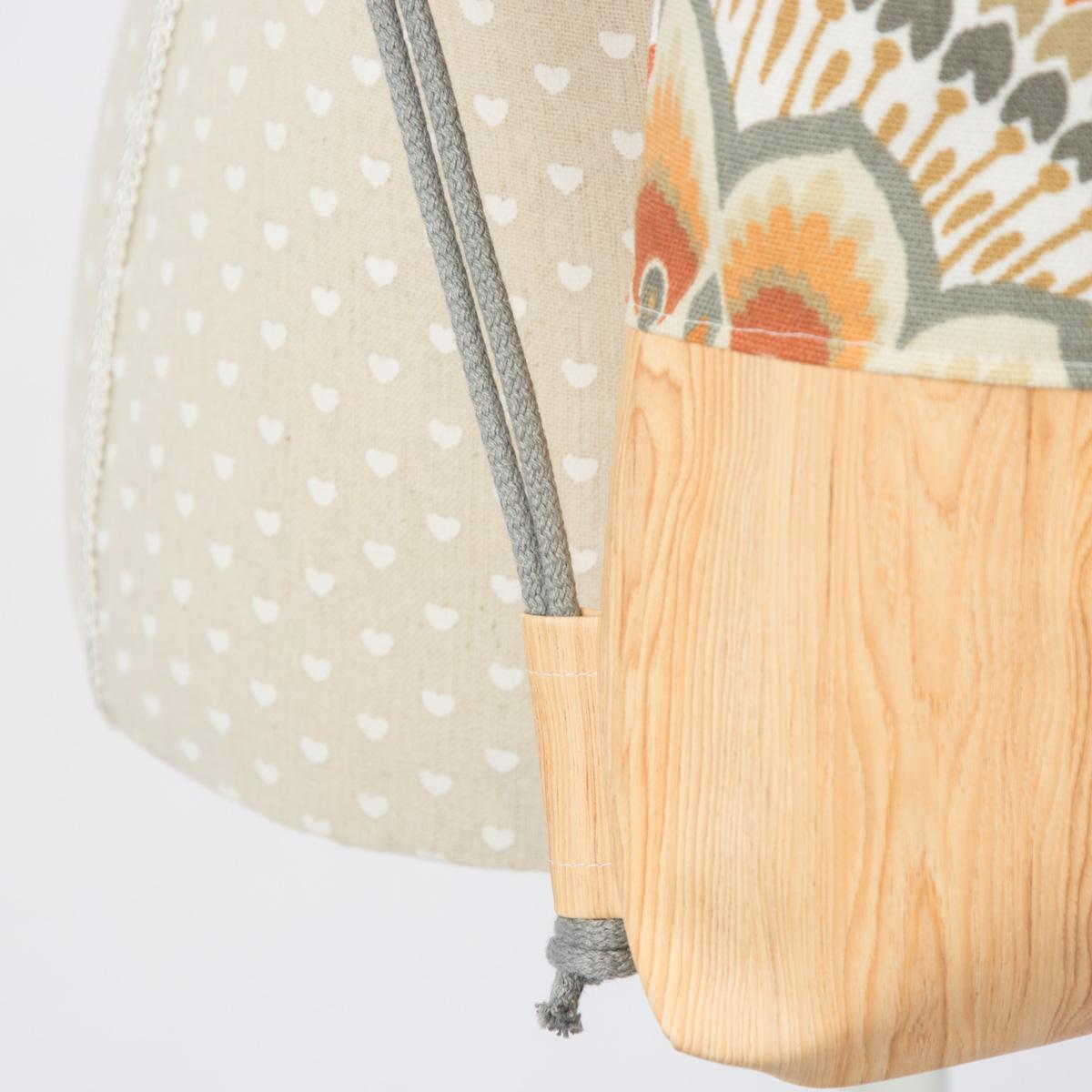 Beuteltasche mit Holzfurnierstoff